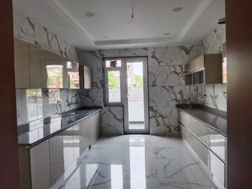 Kitchen in 4 BHK Builder Floor at Sector 46 – for Sale
