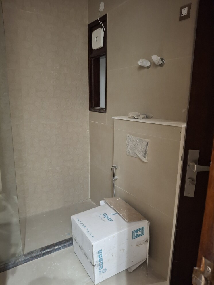 Bathroom, bestech-park-view-city-1 3.5 Bedroom 1650 Sq.Ft. Apartment In Sector 48 Gurgaon 9153420