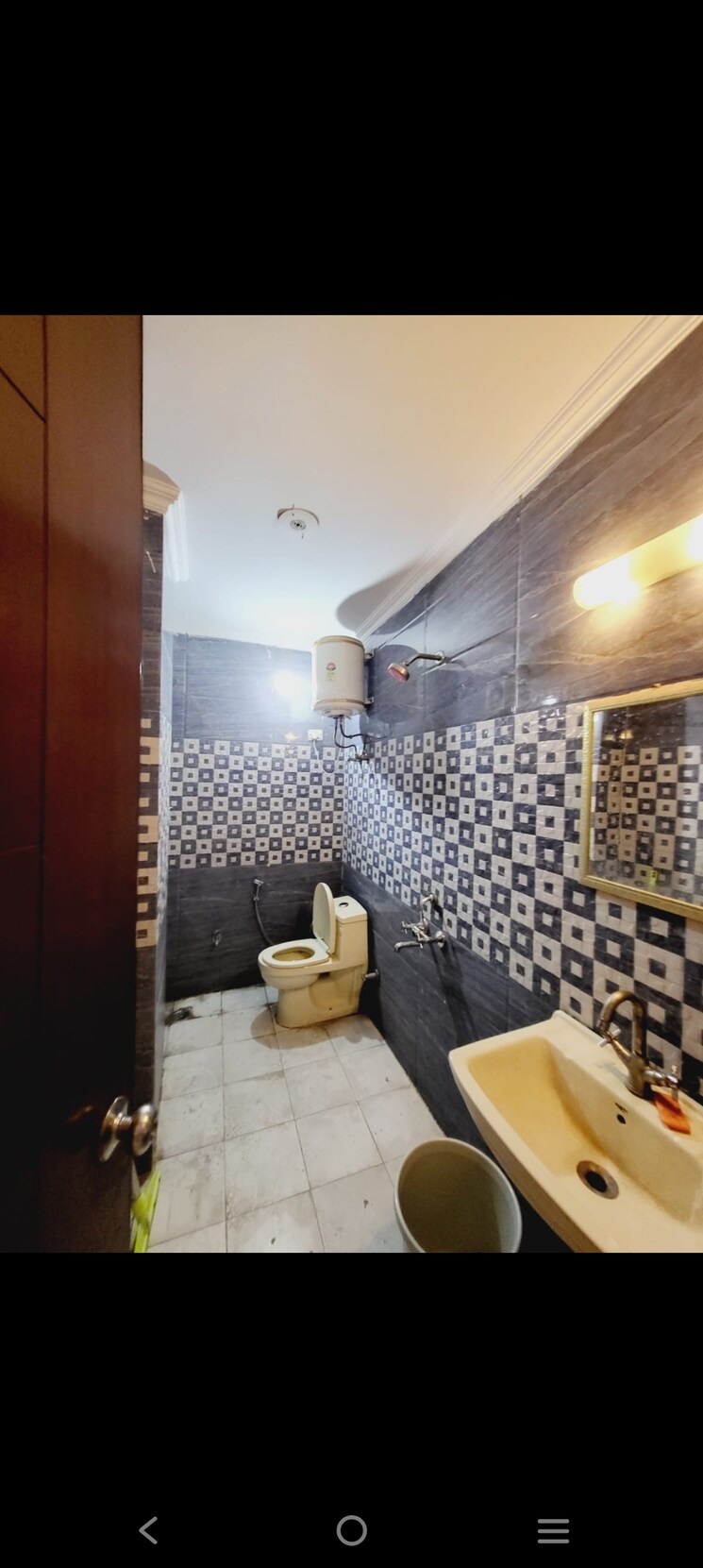 Bathroom, saket 2 Bedroom 950 Sq.Ft. Builder Floor In Saket Delhi 9153409