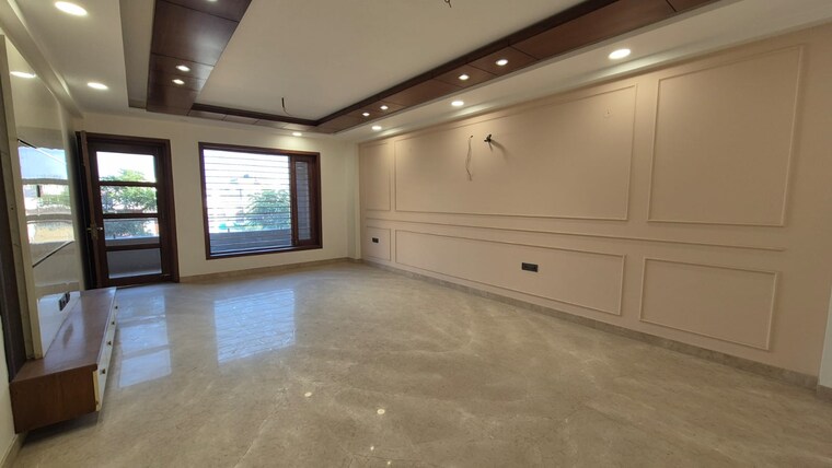 Room, sector 46 4 Bedroom 4500 Sq.Ft. Builder Floor In Sector 46 Faridabad 9153403