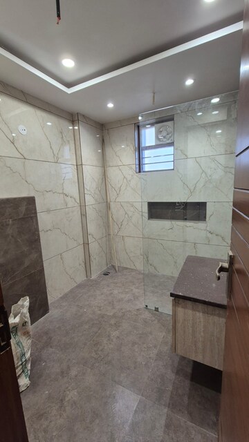Kitchen in 4 BHK Builder Floor at Sector 46 – for Sale