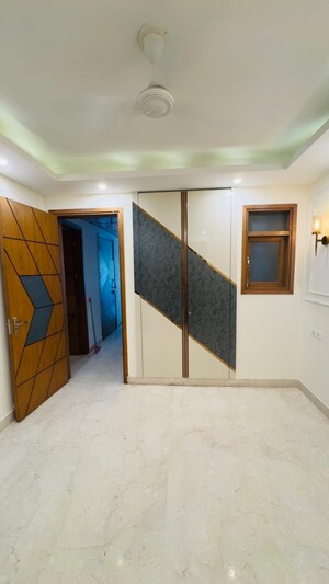 Bedroom in 3 BHK Builder Floor at Chittaranjan Park – for Sale