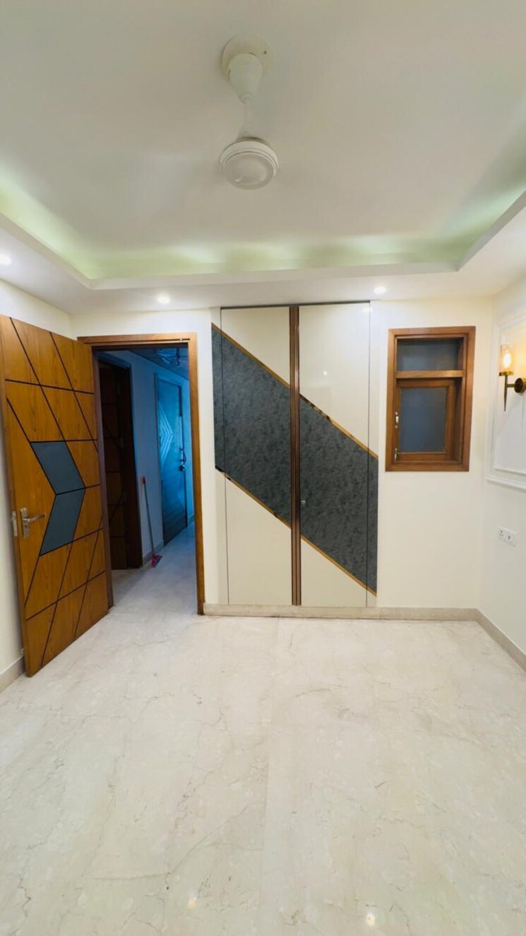 Bedroom, chittaranjan park 3 Bedroom 1440 Sq.Ft. Builder Floor In Chittaranjan Park Delhi 9153425