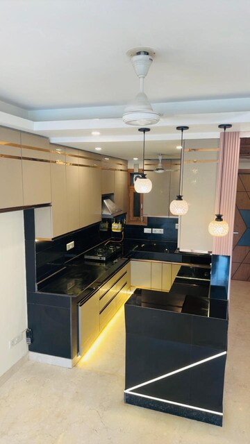 Team Area in 3 BHK Builder Floor at Chittaranjan Park – for Sale