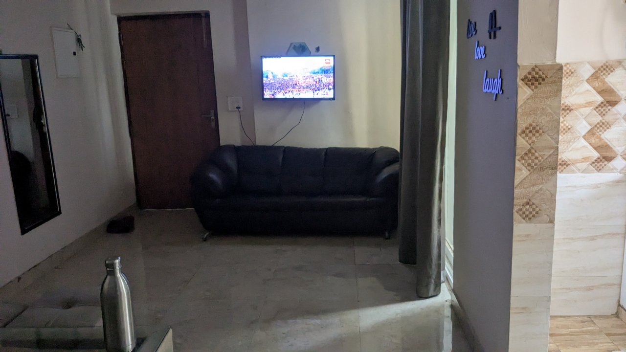 2.5 BHK + Pooja Room,Servant Room,Study Room Apartment For Rent in Amrapali Golf Homes
