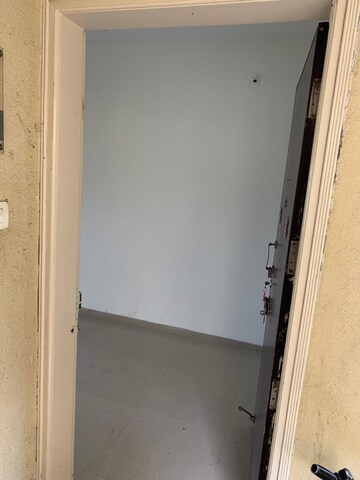 Room in 2 BHK Apartment at Grande View 7 Phase 3, Ambegaon Budruk – for Sale