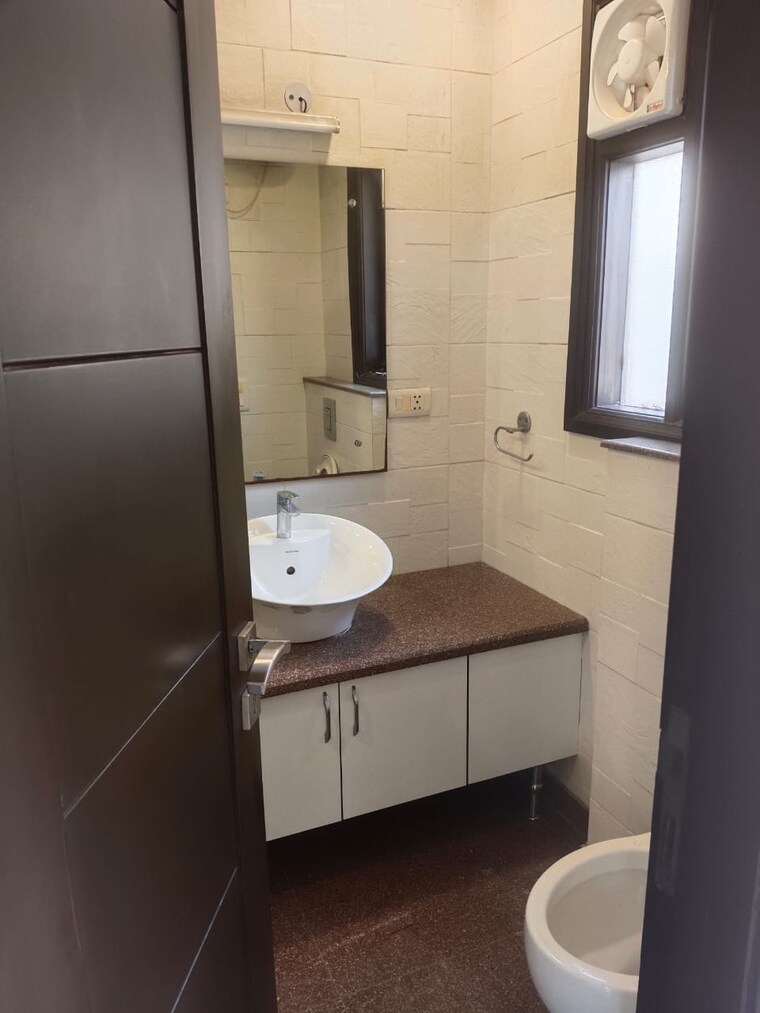 Kitchen, greater kailash ii 4 Bedroom 300 Sq.Yd. Builder Floor In Greater Kailash ii Delhi 9153438