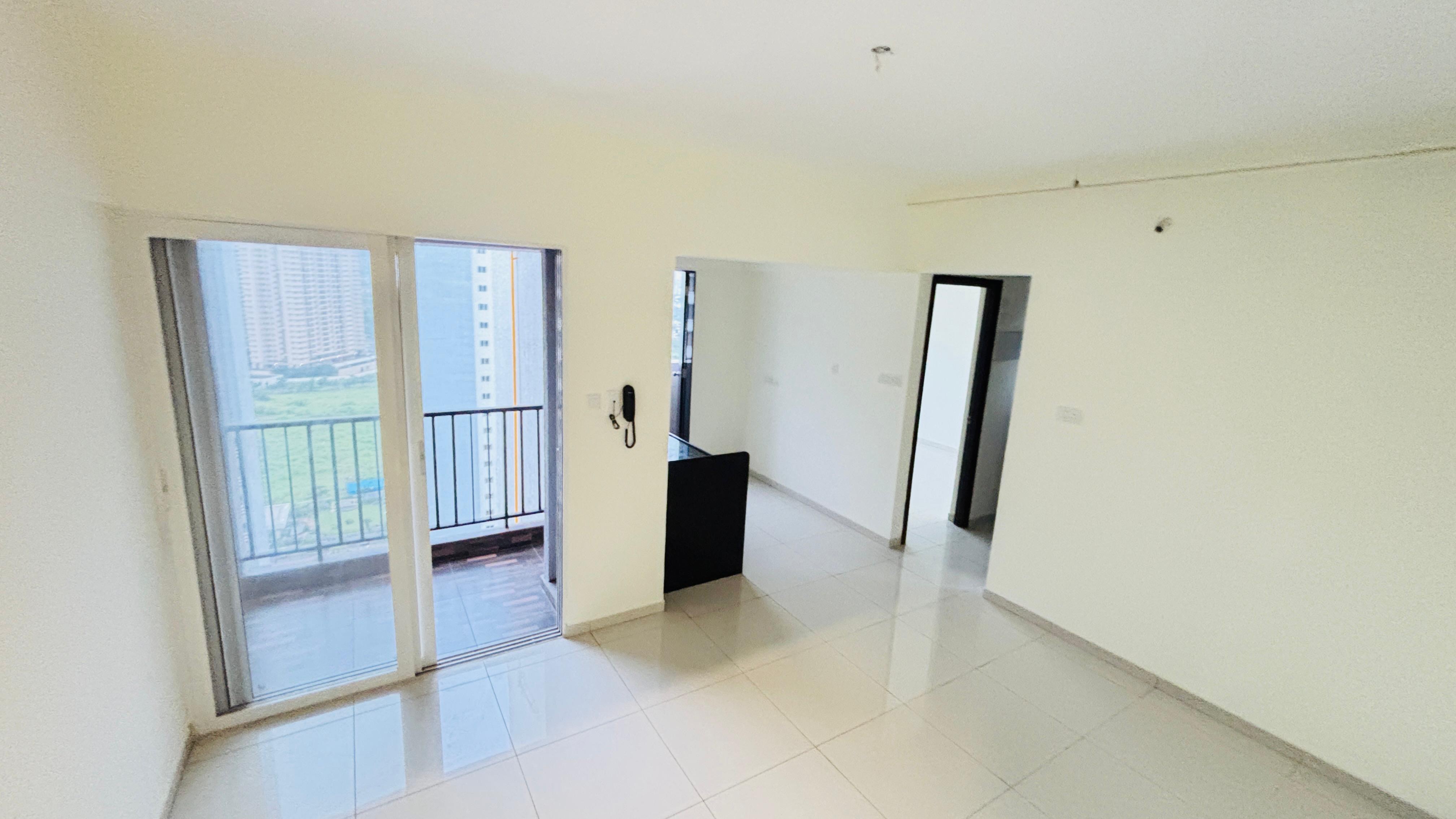 1 BHK 420 Sq.Ft. Apartment in Kolte Patil R10