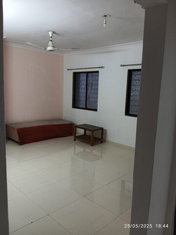 Bedroom in 2 BHK Apartment at Wadgaon Sheri – for Rent