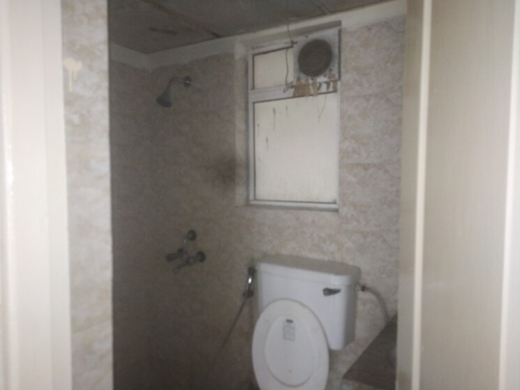 Bathroom, paras-seasons 3 Bedroom 1165 Sq.Ft. Apartment In Sector 168 Noida 9153445