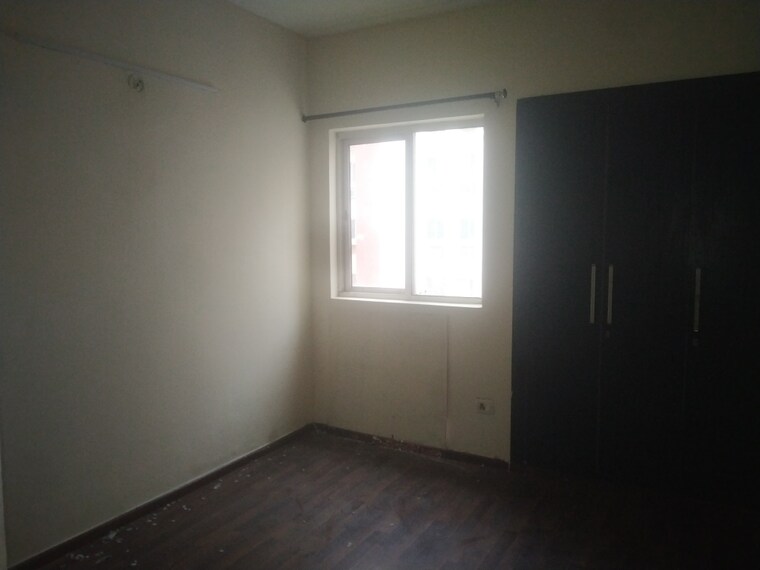 Room, paras-seasons 3 Bedroom 1165 Sq.Ft. Apartment In Sector 168 Noida 9153445