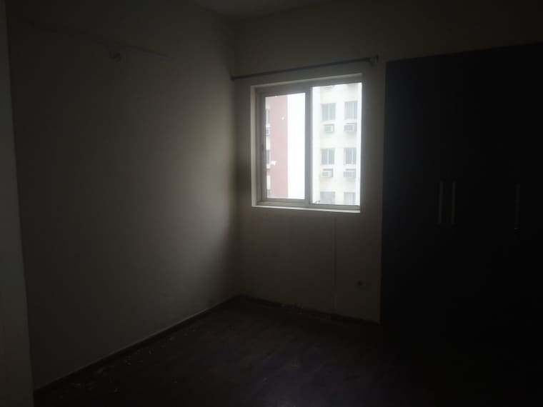 Room, paras-seasons 3 Bedroom 1165 Sq.Ft. Apartment In Sector 168 Noida 9153445