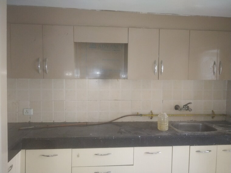 Bathroom, paras-seasons 3 Bedroom 1625 Sq.Ft. Apartment In Sector 168 Noida 9153523