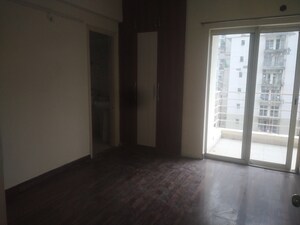 Room in 3 BHK Apartment at Paras Seasons, Sector 168 – for Sale