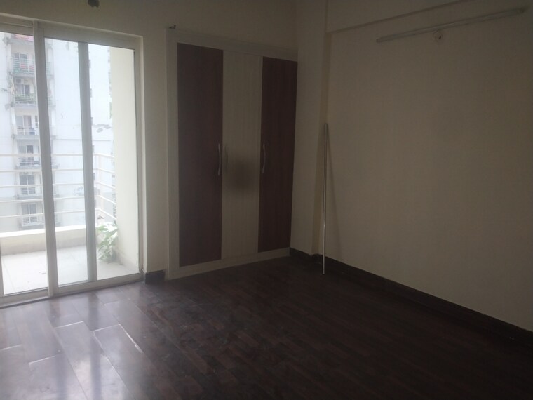 Room, paras-seasons 3 Bedroom 1625 Sq.Ft. Apartment In Sector 168 Noida 9153523