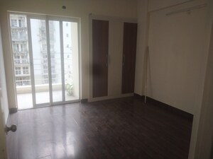 Room in 3 BHK Apartment at Paras Seasons, Sector 168 – for Sale