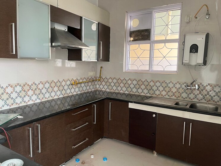 Kitchen, parsvnath-green-ville 3 Bedroom 2020 Sq.Ft. Apartment In Sector 48 Gurgaon 9153533