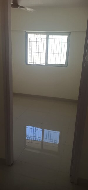 2 BHK Apartment For Sale in KM Horizon Flora, Ghodbunder Road