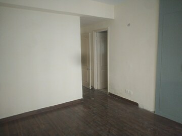 Room in 3 BHK Apartment at Paras Seasons, Sector 168 – for Rent
