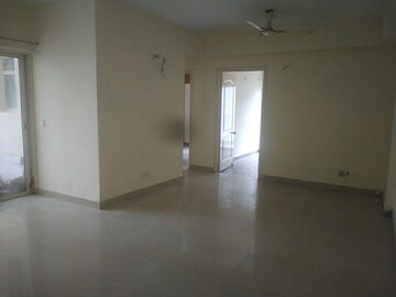Room in 3 BHK Apartment at Paras Seasons, Sector 168 – for Rent