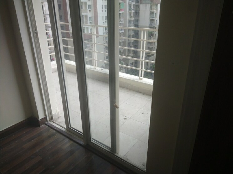 Balcony, paras-seasons 3 Bedroom 1625 Sq.Ft. Apartment In Sector 168 Noida 9153544