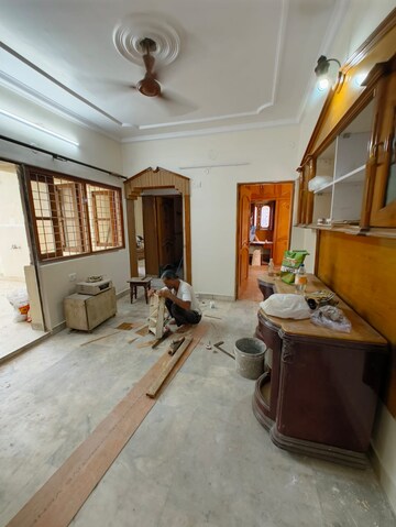 Living Room in 2 BHK Builder Floor at Masjid Moth DDA Flats RWA, Greater Kailash I – for Rent