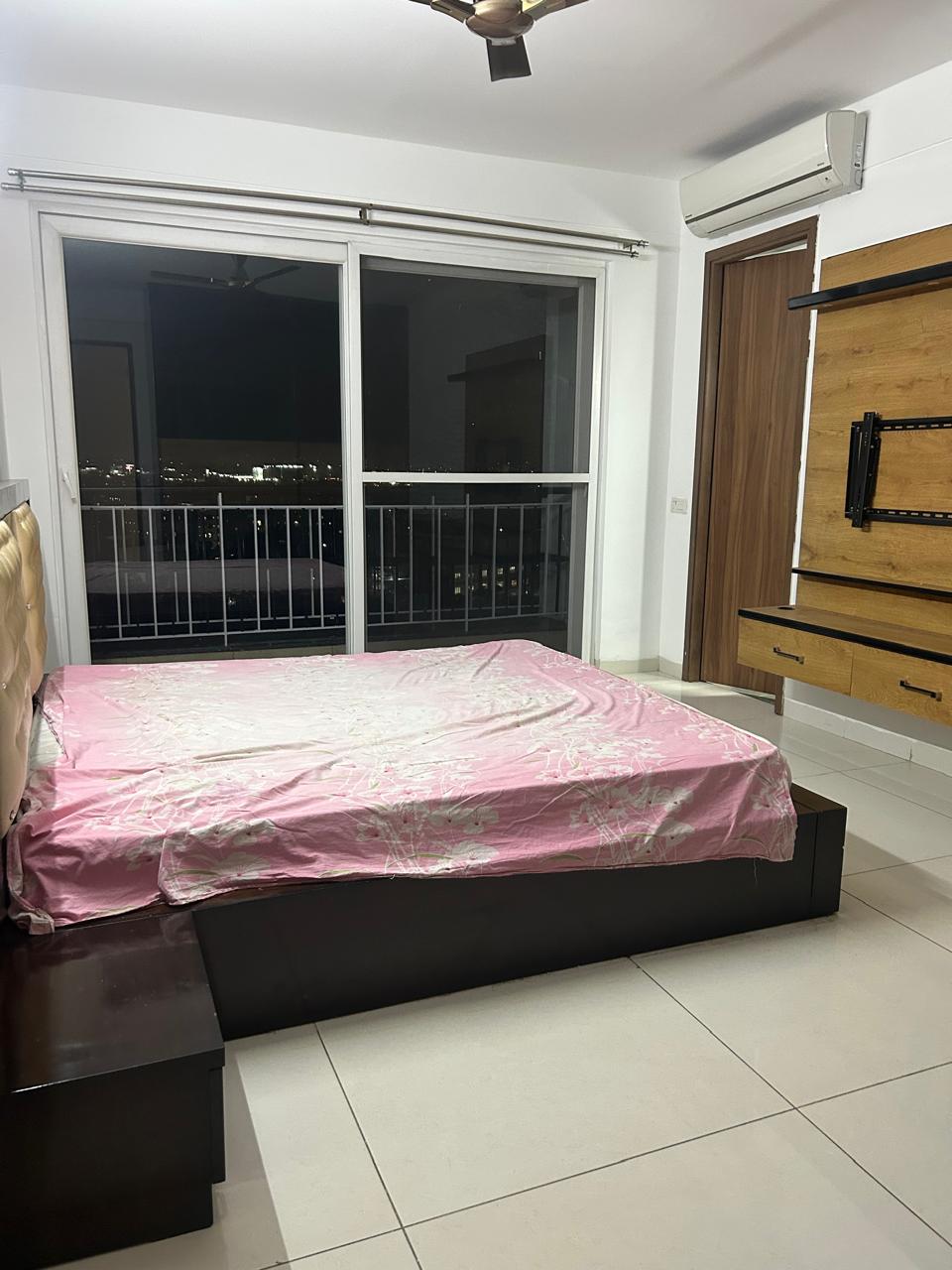 4 BHK + Servant Room 2870 Sq.Ft. Apartment in SNN Raj GreenBay