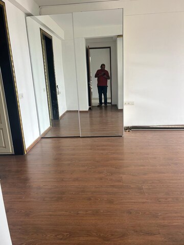 Room in 4 BHK Apartment at SNN Raj GreenBay, Electronic City Phase ii – for Rent
