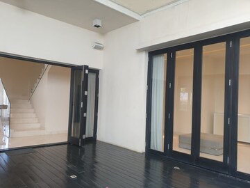 Room in 6 BHK Independent House at Richmond Town – for Sale