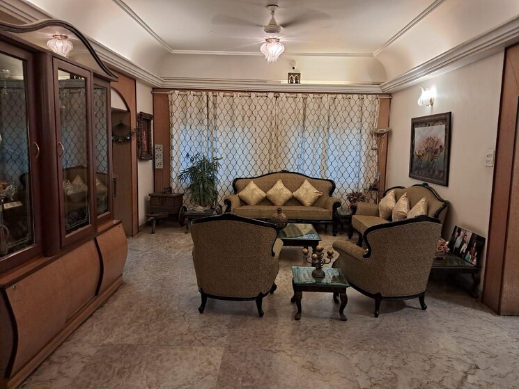Living Room, rock-house 6 Bedroom 8100 Sq.Ft. Independent House In Jayamahal Bangalore 9153562