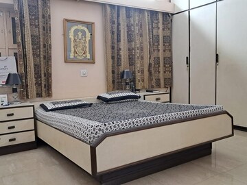 Bedroom in 6 BHK Independent House at Rock House, Jayamahal – for Sale