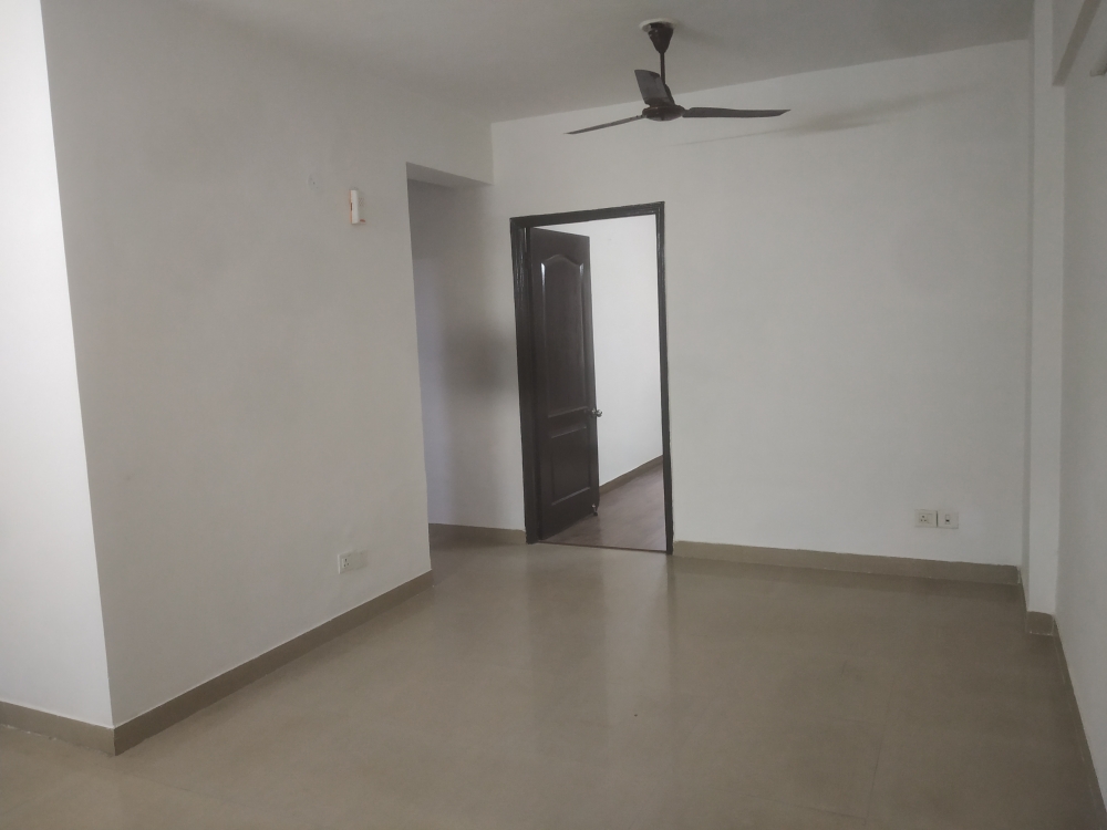2 BHK Apartment For Sale in Paras Seasons