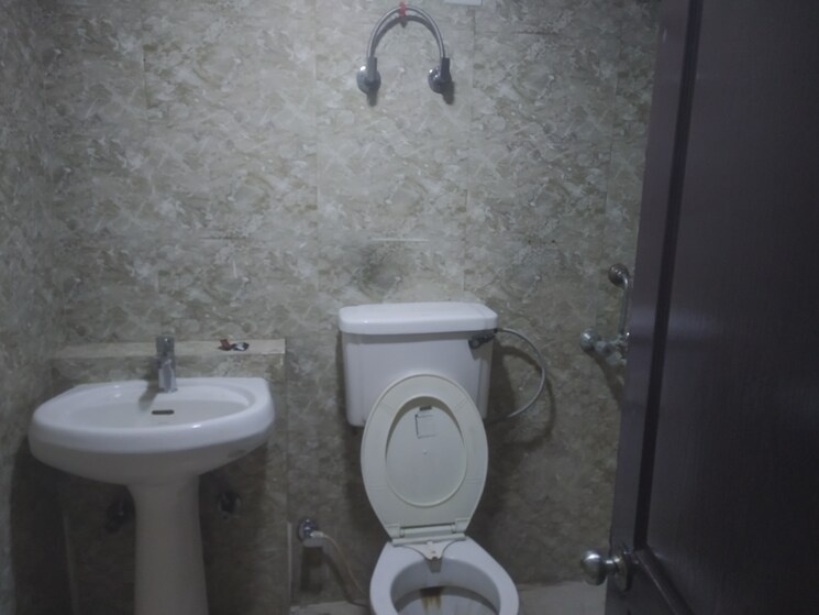 Bathroom, paras-seasons 2 Bedroom 985 Sq.Ft. Apartment In Sector 168 Noida 9153596