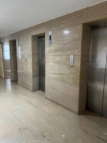 Room in 3 BHK Apartment at Unitech Uniworld Gardens, Sector 47 – for Rent