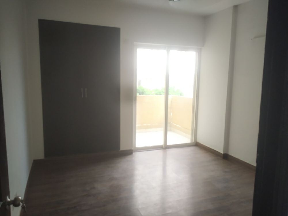 2 BHK Apartment For Rent in Paras Seasons