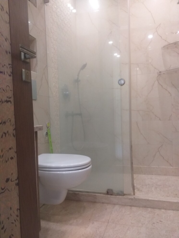 Bathroom, new rajinder nagar 3 Bedroom 1560 Sq.Ft. Builder Floor In New Rajinder Nagar Delhi 9153642