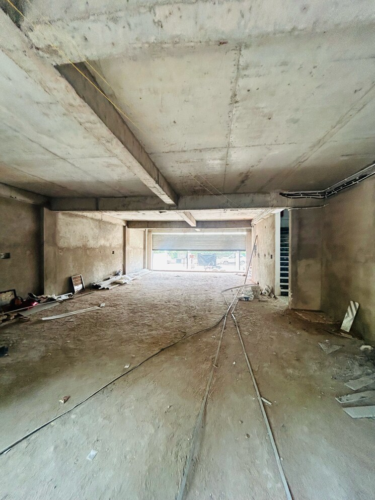 Kitchen, vibhuti khand Commercial Showroom 5000 Sq.Ft. In Vibhuti Khand Lucknow 9153736