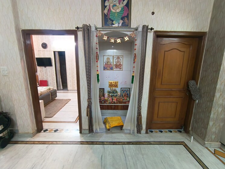 Living Room, sector 31 3 Bedroom 250 Sq.Yd. Independent House In Sector 31 Gurgaon 9153701