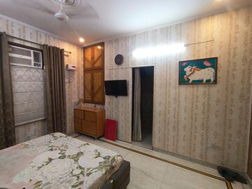 Bedroom in 3 BHK Independent House at Sector 31 – for Rent