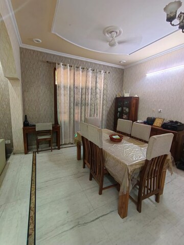 Bedroom in 3 BHK Independent House at Sector 31 – for Rent