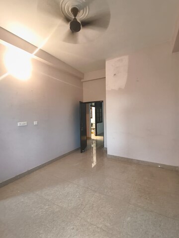 Room in 2 BHK Independent House at Gomti Nagar – for Rent