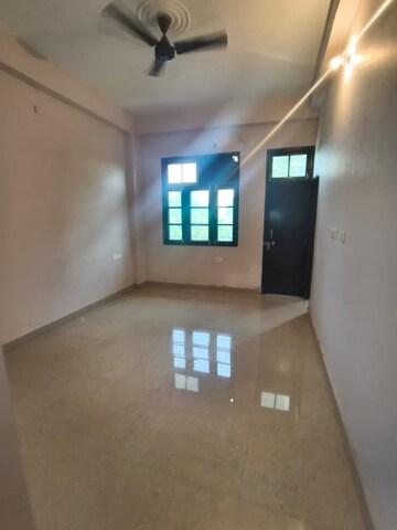 Room in 2 BHK Independent House at Gomti Nagar – for Rent