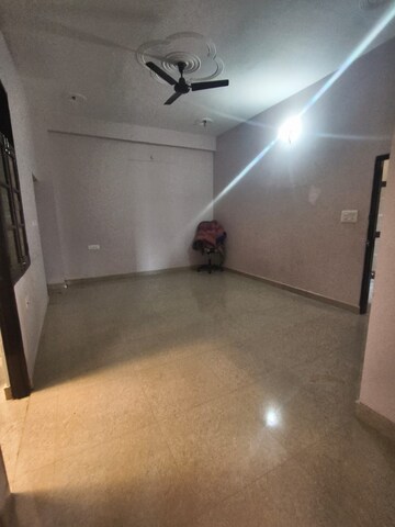 Room in 2 BHK Independent House at Gomti Nagar – for Rent
