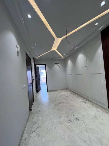 2 BHK Builder Floor – Exterior View View at Paschim Vihar - for Rent