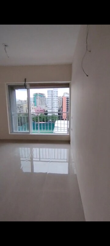 Room in 2 BHK Apartment at Drushti Sapphire, Ghatkopar East – for Rent