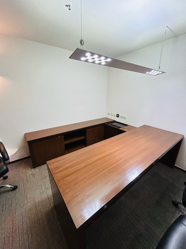 Team Area, shalimar-tower Commercial Office Space 2100 Sq.Ft. In Vibhuti Khand Lucknow 9153779