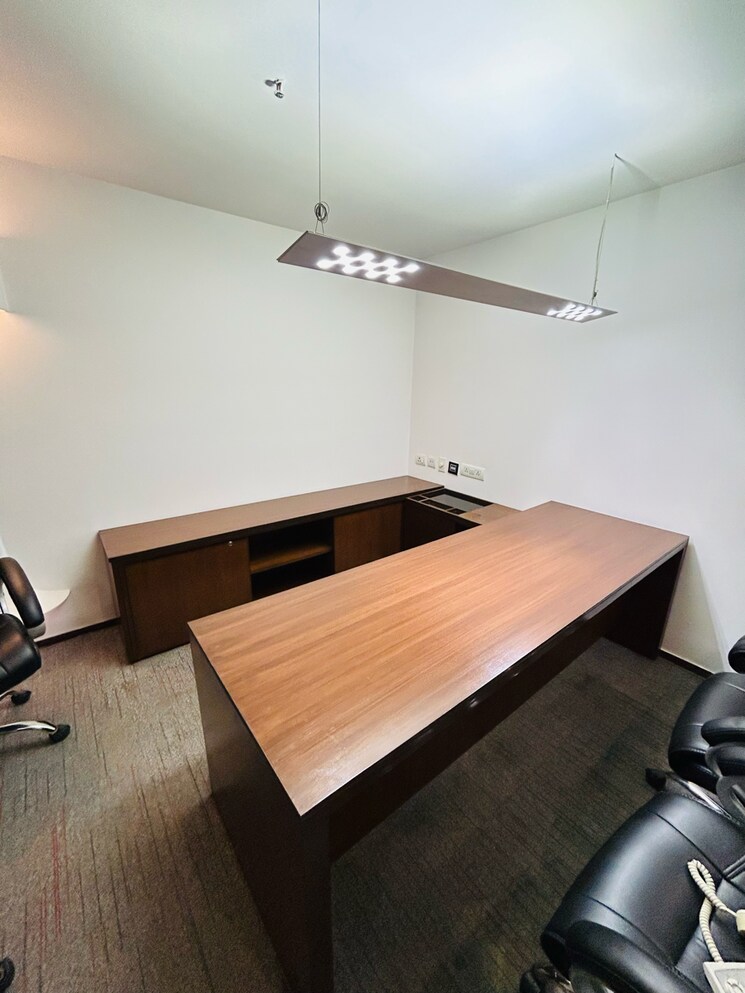 Team Area, shalimar-tower Commercial Office Space 2100 Sq.Ft. In Vibhuti Khand Lucknow 9153779