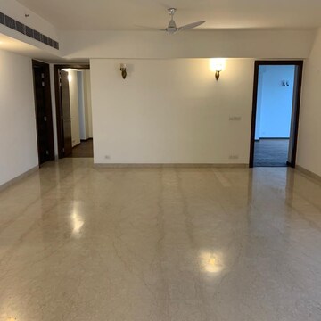 Room in 3.5 BHK Apartment at M3M Latitude, Sector 65 – for Rent