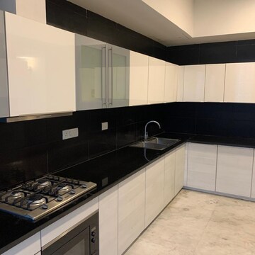 Kitchen in 3.5 BHK Apartment at M3M Latitude, Sector 65 – for Rent