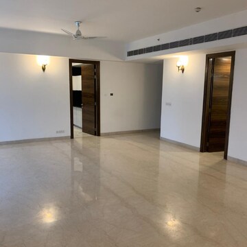 Room in 3.5 BHK Apartment at M3M Latitude, Sector 65 – for Rent